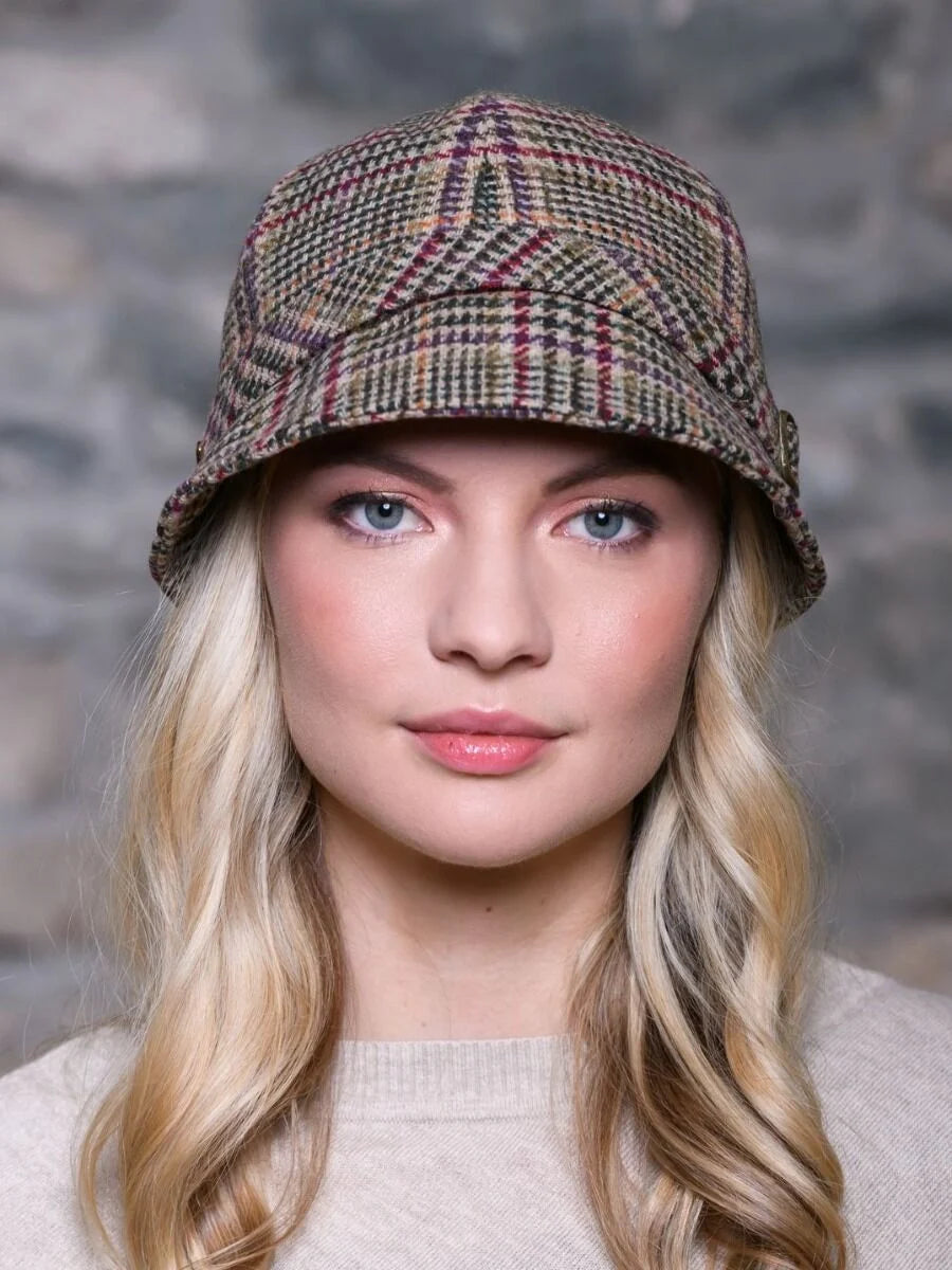 Red, Green and Beige Houndstooth Wool Flapper Hat 391
