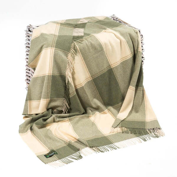 Cream and Green Check Lambswool Throw 647