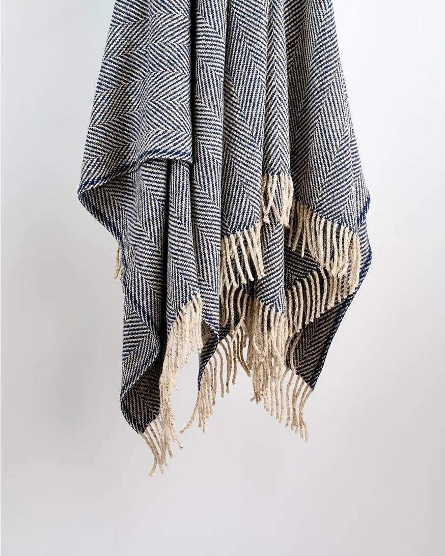 Navy & Oat Avoca Heavy Donegal Throw